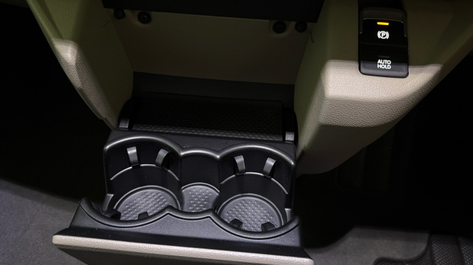 Volkswagen Multivan 1.5 TSI eHybrid Life 5dr 4MOTION DSG Estate - Image 33